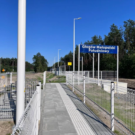 Budowa linii kolejowej z Rzeszowa na lotnisko w Jasionce [sierpień 2023] - fot 11